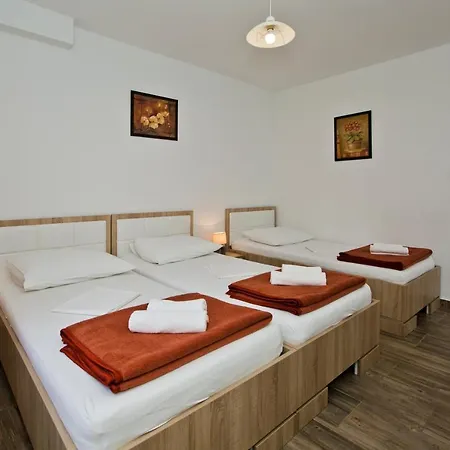 Guesthouse Aurora