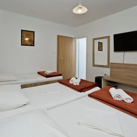 Guesthouse Aurora