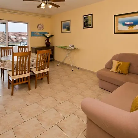 Guesthouse Aurora Guest house 3*