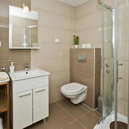 Guesthouse Aurora 3*