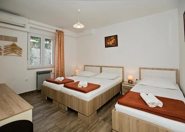 Affittacamere Aurora 3*